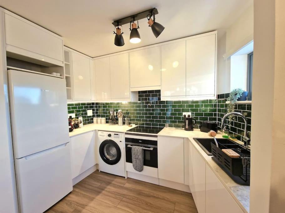 Luxury Station Apartment By Payman Club CBG Exteriör bild